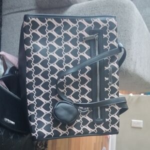 Chic Black and Pink Tote Bag with Structured Design